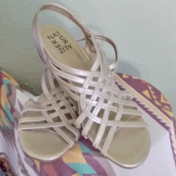 naturalizer remix sandals